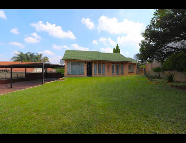 2 BEDROOM HOUSE FOR SALE IN SHARONLEA